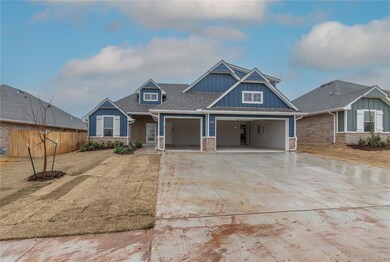 Craftsman house featuring a garage
