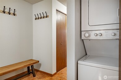 10500 Mt Baker Hwy unit 815, Deming, WA 98244 - photo 4