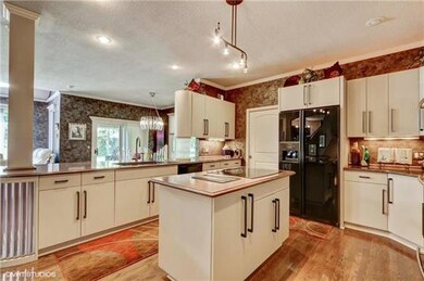 Quite large kitchen with many counter surface area