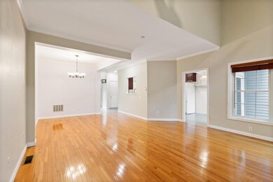 136 Bishops Forest Dr, Waltham, MA 02452 - photo 5