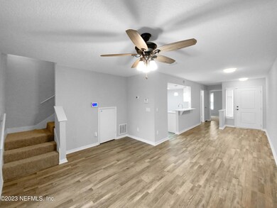 7665 Jana Ln S, Jacksonville, FL 32210 - photo 4