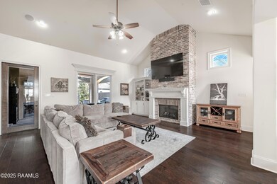 307 Oats Dr.-Living 3