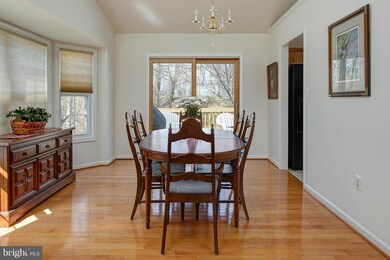 37764 Sutton Dr, Purcellville, VA 20132 - photo 6