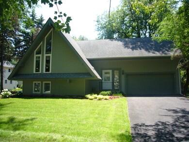 1086 E Gartner Rd, Naperville, IL 60540 - photo 3