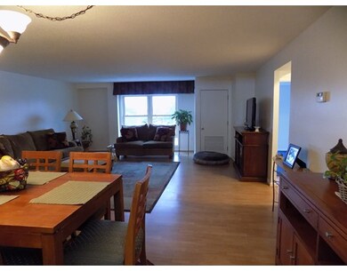 314 Riverside Ave unit 408, Medford, MA 02155 - photo 6