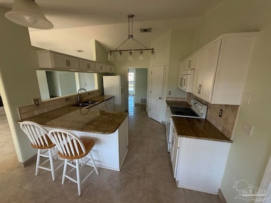 10 Arapaho Dr, Pensacola, FL 32507 - photo 4