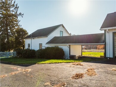 2971 Bedford Rd, Lowellville, OH 44436 - photo 4