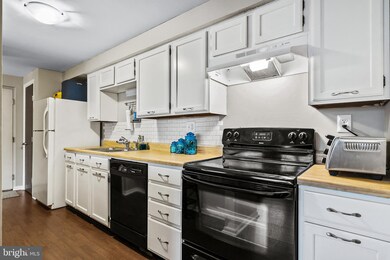 26 Cranberry Ct unit 122, Marlton, NJ 08053 - photo 4