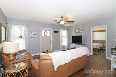 116 Creek Bottom Ln, Statesville, NC 28625 - photo 4