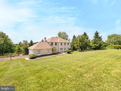 6181 Acorn Dr, Emmaus, PA 18049 - photo 2