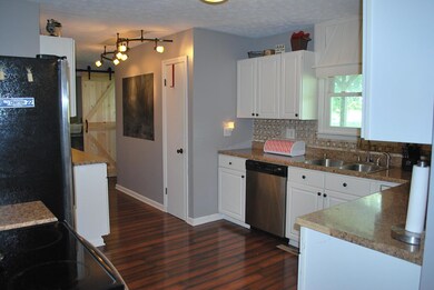 1520 Kingston Pike, Circleville, OH 43113 - photo 6