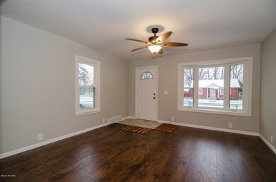 1426 Clarendon Ave, Niles, MI 49120 - photo 5