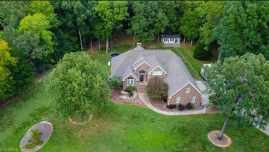 1581 Mcdaniel Dr, Asheboro, NC 27205 - photo 4