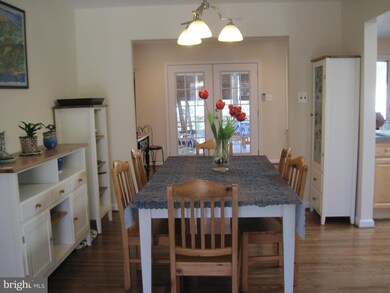 9214 Kristin Ln, Fairfax, VA 22032 - photo 6