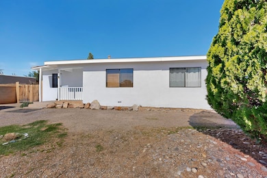 165 Hilton Ave NW, Albuquerque, NM 87107 - photo 4