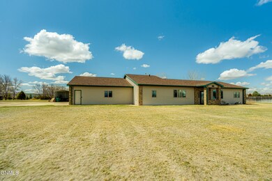 8646 Hogue Road, Bismarck, ND 58503