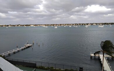 Placido Mar Condominiums unit 7020, West Palm Beach, FL 33407 - photo 2