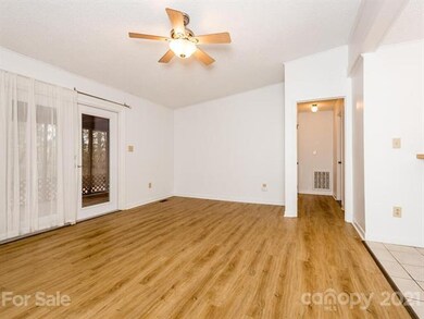 4 Sugarloaf Ln, Hendersonville, NC 28792 - photo 3