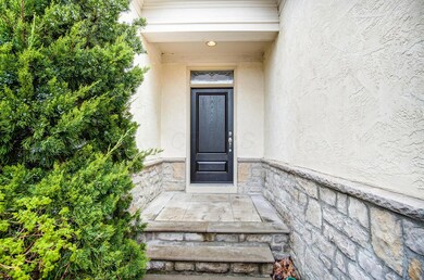 1574 Roxbury Rd unit 1574, Columbus, OH 43212 - photo 2