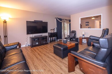 07_Living Room