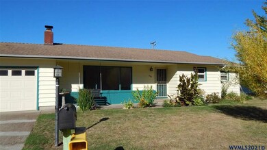 1318 NE Sherman St, Albany, OR 97321 - photo 5