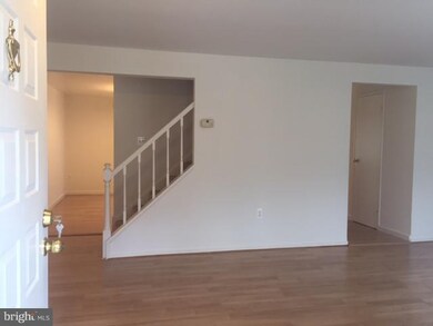 14402 Pebble Hill Ln, North Potomac, MD 20878 - photo 2