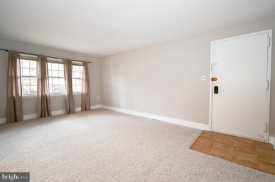 9449 Fairfax Blvd unit 104, Fairfax, VA 22031 - photo 4