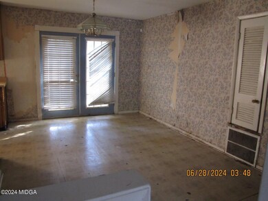 3921 Hartness St, Macon, GA 31204 - photo 3