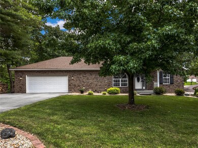 126 David Dr, Collinsville, IL 62234 - photo 2