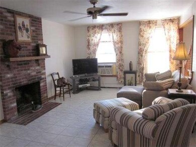 152 Old Elm St, Mansfield, MA 02048 - photo 2