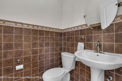 1607 Holbrook St, Oakhurst, NJ 07755 - photo 7