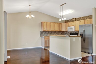 10_Dining_Kitchen