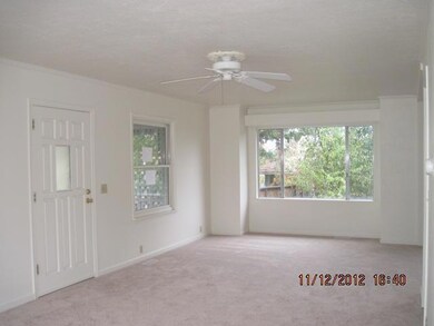 1174 NE 10th St, Grants Pass, OR 97526 - photo 4