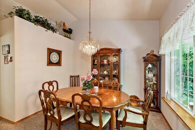 340 Honeycutt Dr, Grants Pass, OR 97526 - photo 6