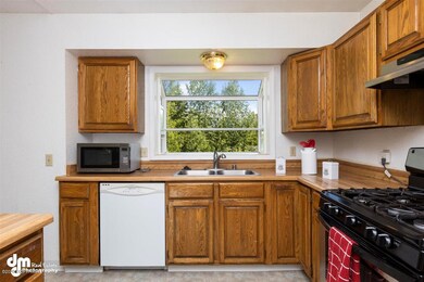11-Kitchen-ELKO1657