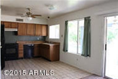 kitchen family room combo