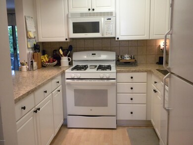 Kitchen full applianced
