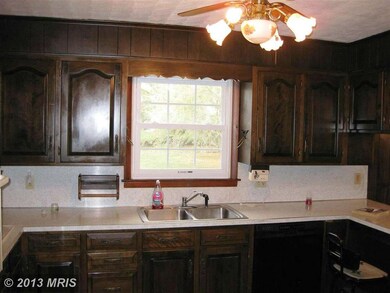 2379 Greene St, Chambersburg, PA 17201 - photo 5