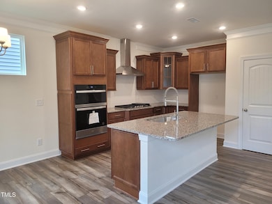 EF 28 Kitchen 2 11-10