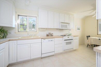 07-Kitchen