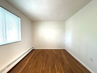 6 Mclean Place unit 5, Cambridge, MA 02140 - photo 4