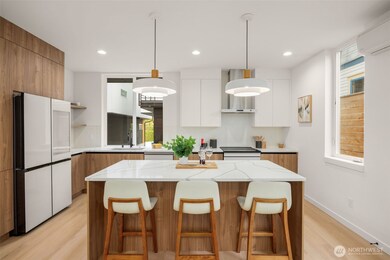 1227 B N 48th St, Seattle, WA 98103 - photo 7