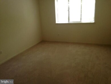 1672 Parkcrest Cir unit 201, Reston, VA 20190 - photo 4