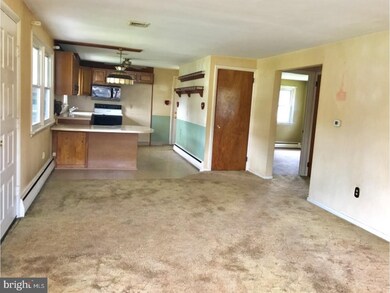 3410 Lantana Ave, Reading, PA 19605 - photo 3