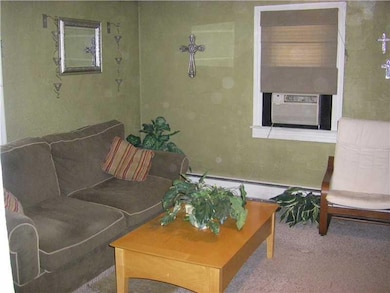 Living Room. Nice and bright livingroom