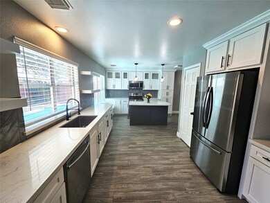 4011 Ivywood Dr, Pearland, TX 77584 - photo 6