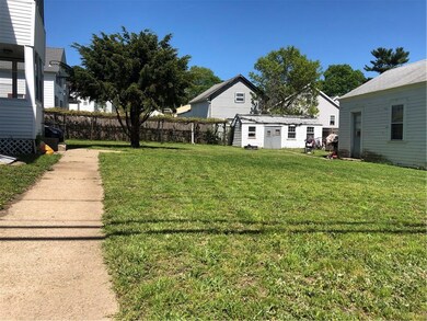 29 Wakefield St unit 2nd Fl, West Warwick, RI 02893 - photo 3