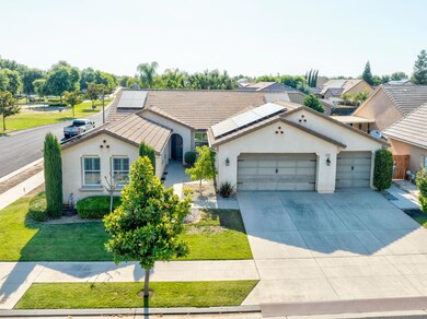 3276 Blackwood Ave, Clovis, CA 93619 - photo 7