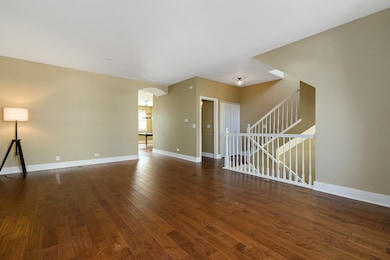 173 Sype Dr, Carol Stream, IL 60188 - photo 4