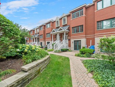 214 N Addison Ave, Elmhurst, IL 60126 - photo 3